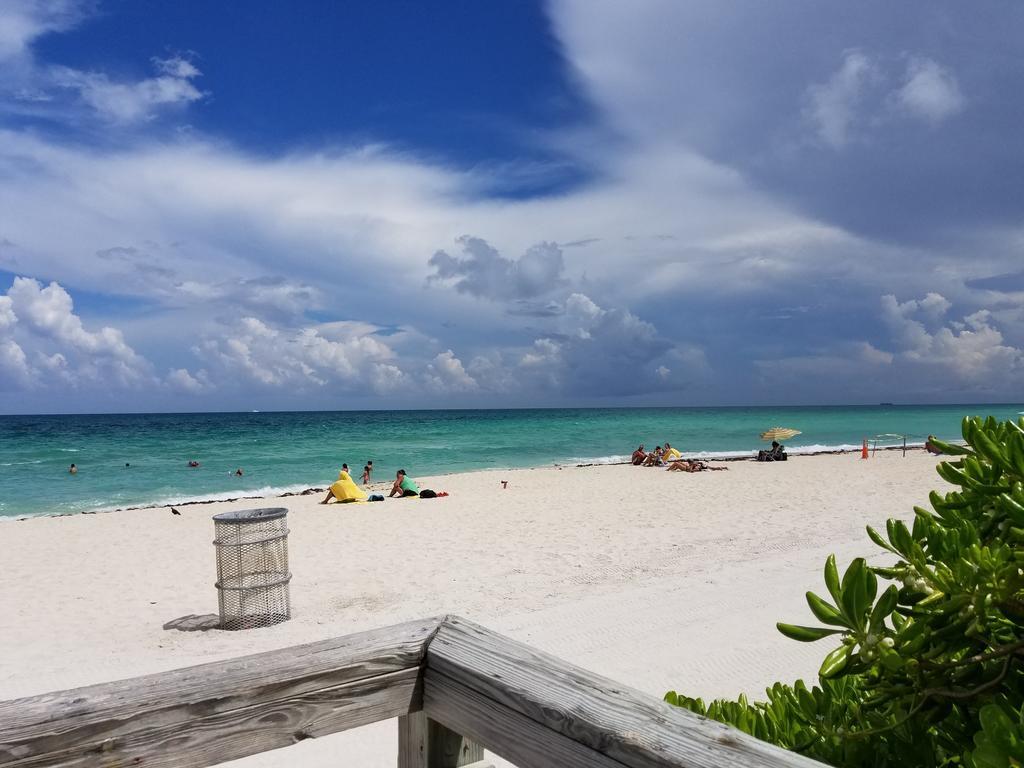 Ocean Front Resort Studio Маями Бийч Екстериор снимка